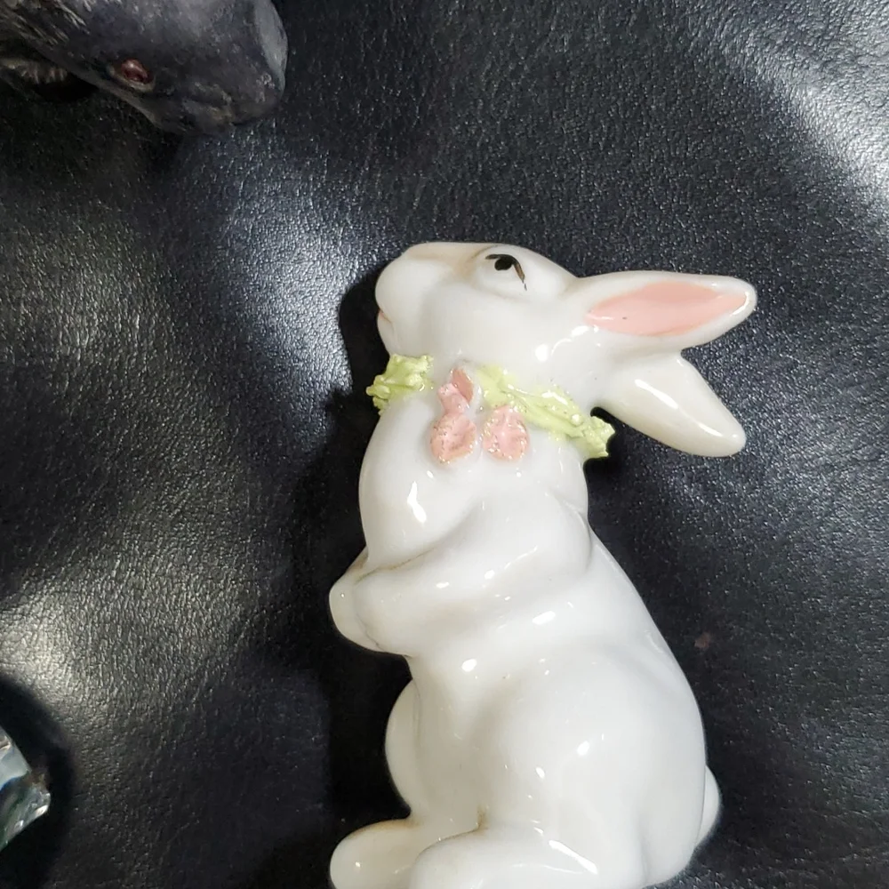 10 Assorted Bunny Cuiro Rabbits - Picture 5 of 9